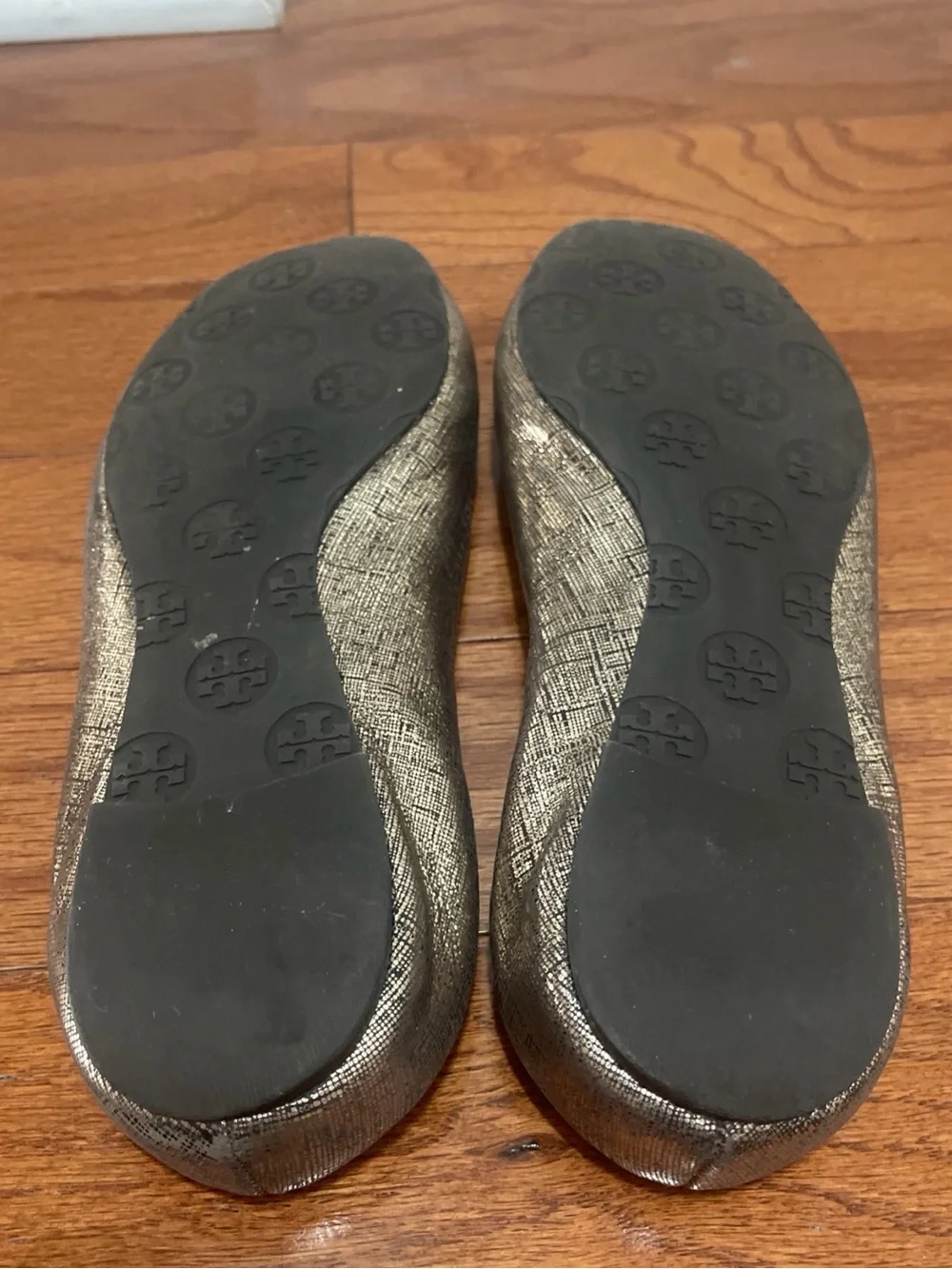 Tory Burch Reva Ballet Flats Gold  Logo Medallion Metal Size 9M M Pre Owned